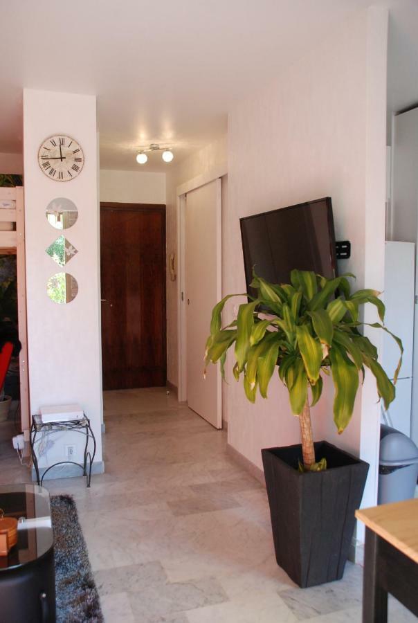 Studio - Juan Les Pins - Proximite Plages アンティーブ エクステリア 写真